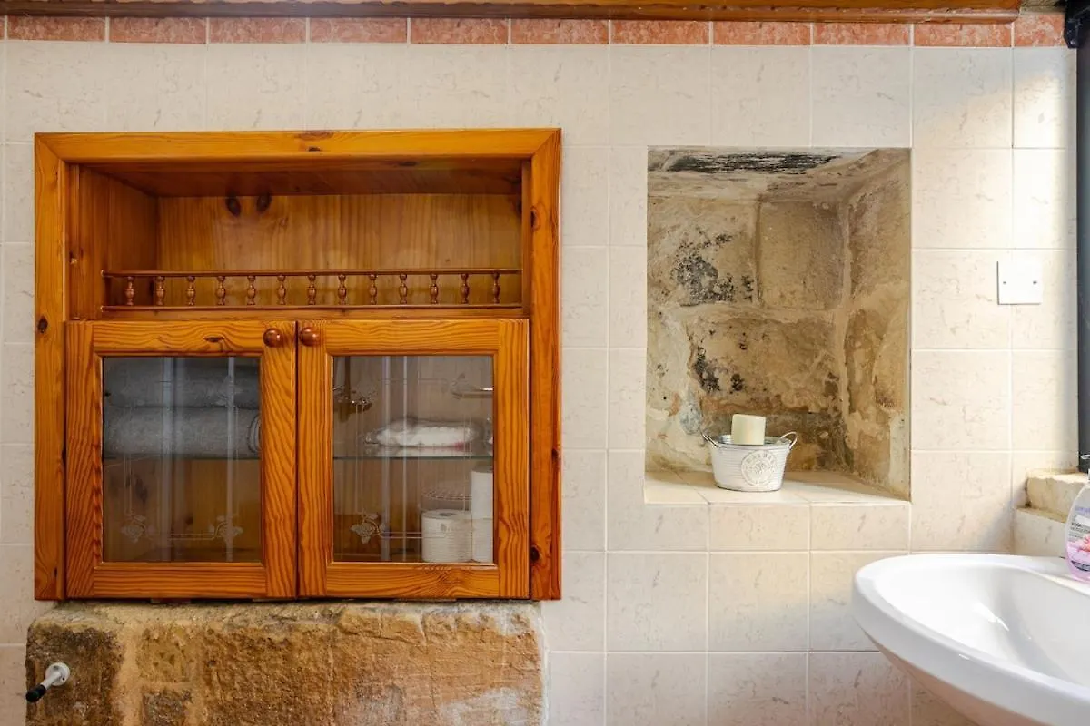Traditional Entire Maisonette Close To Airport Birzebbuga 0*,  Malta