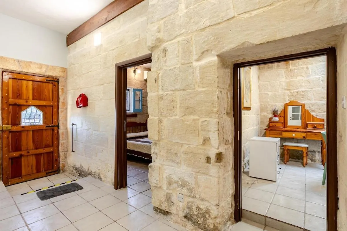 Traditional Entire Maisonette Close To Airport Birzebbuga 0*,  Malta