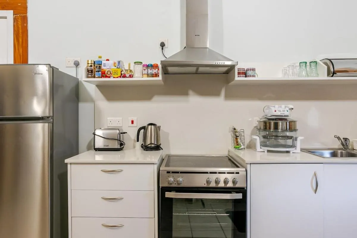 Traditional Entire Maisonette Close To Airport Birzebbuga